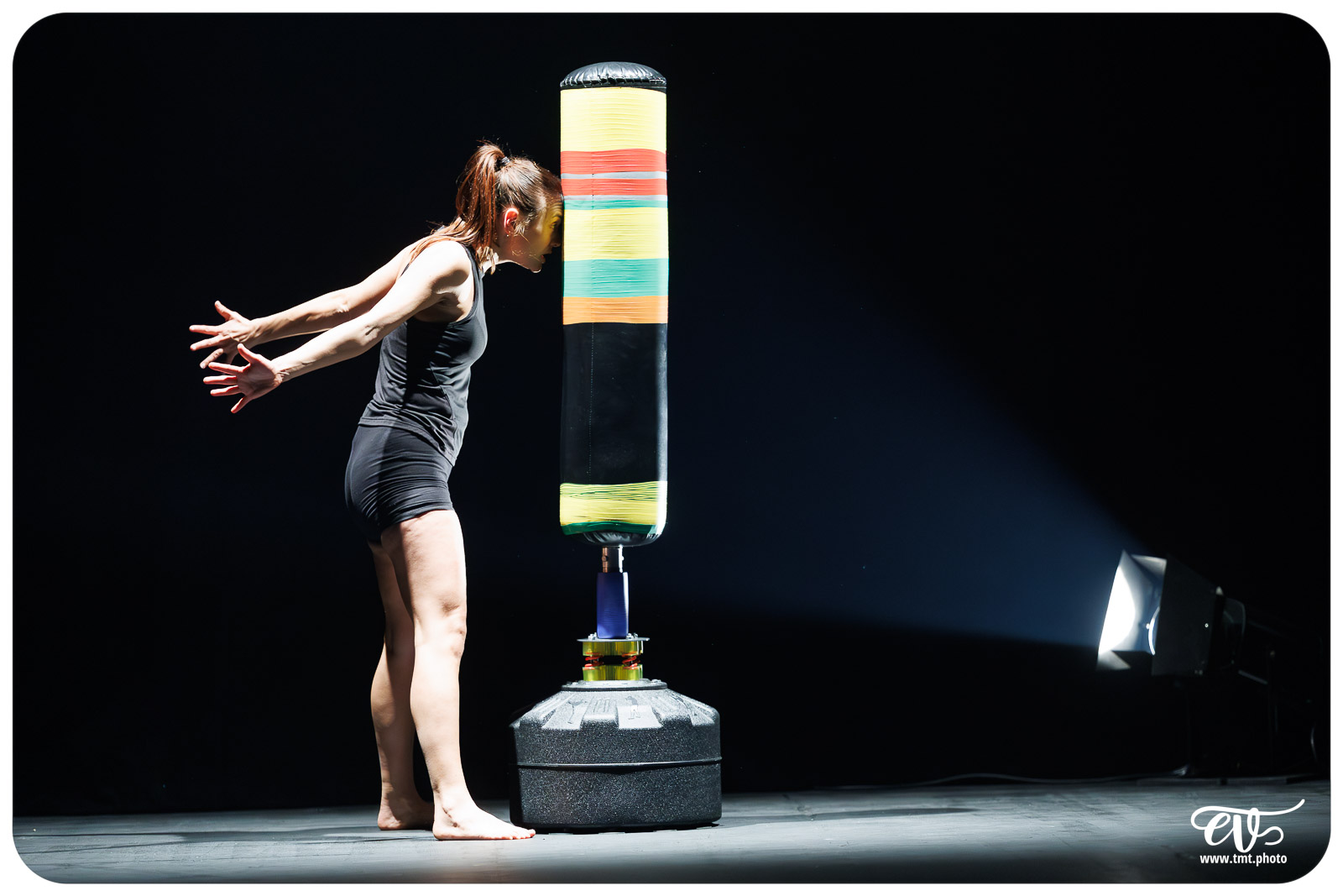 TMTPHOTO L'ODEUR DE LA GUERRE (JULIE DUVAL) 026